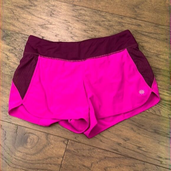 ATHLETA Track This Run Short Fuchsia/Burgundy S EUC - Picture 2 of 5